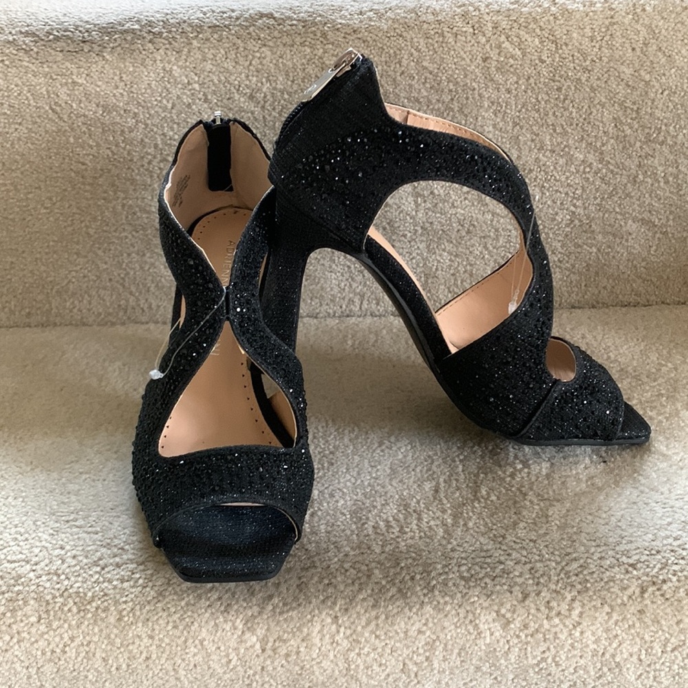 NWOT ADRIENNE VITTADINI BLACK SPARKLE DRESS SHOES